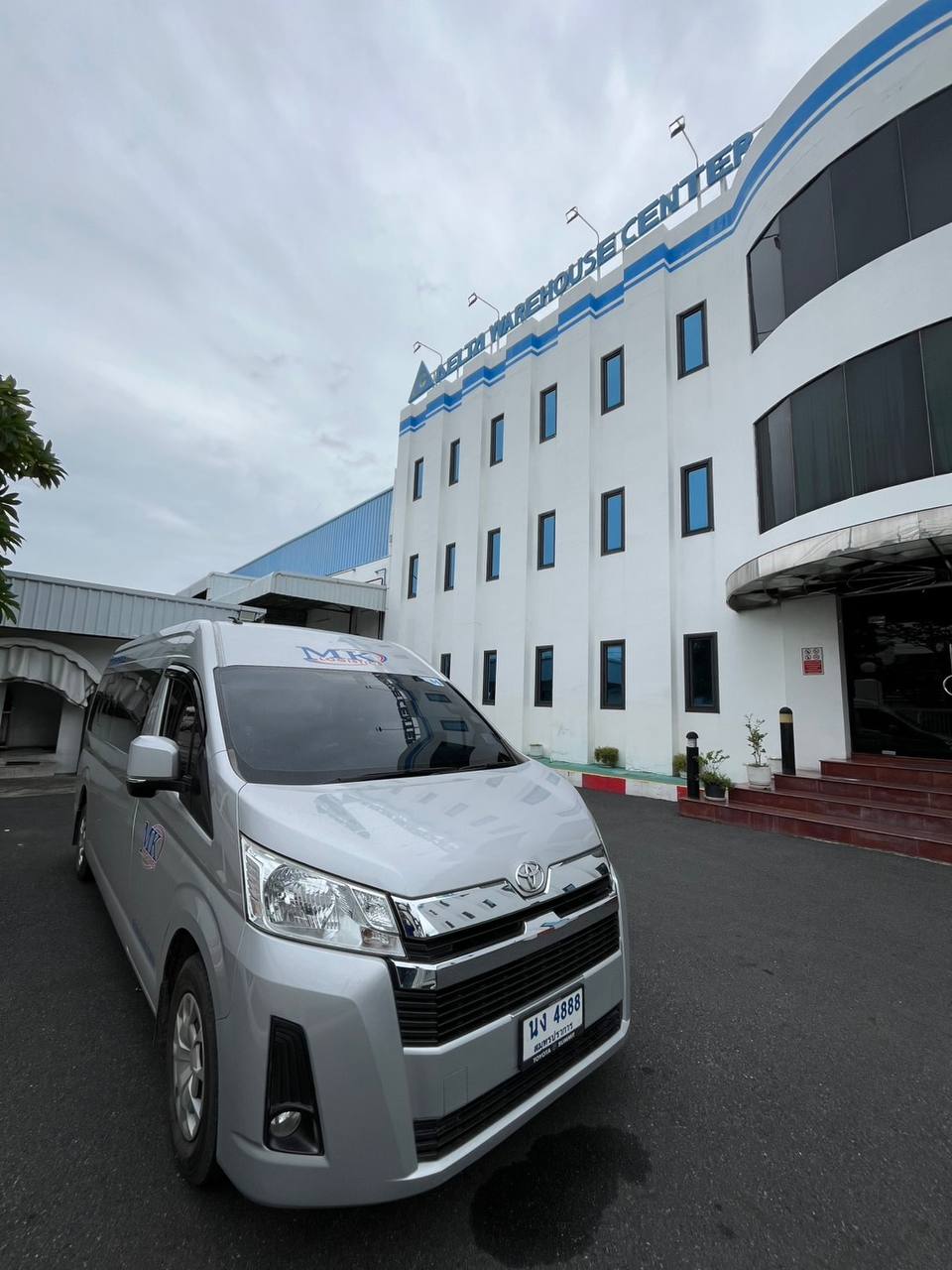 งานรับส่งองค์กร รถตู้ VIP